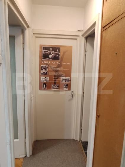 Apartament cu 3 camere decomandat, mobilat în Cornișa