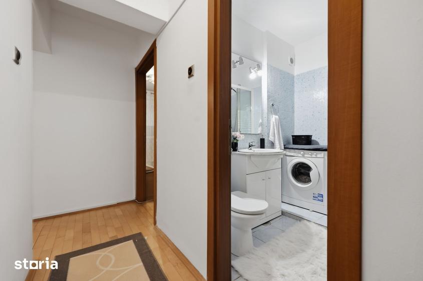 Apartament cu 3 camere, mobilat în Pajura
