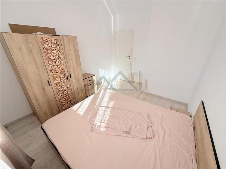 Apartament cu 3 camere semidecomandat, mobilat în Dumbrăvița