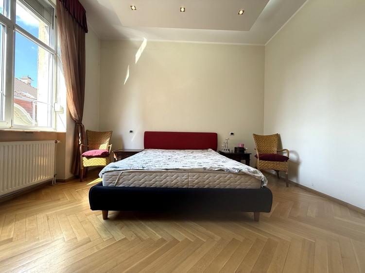 Apartament cu 3 camere semidecomandat, mobilat în Ultracentral