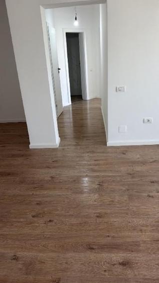 Apartament cu 3 camere decomandat în Torontalului
