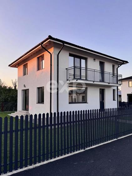 Casă individuală cu 5 camere cu Canalizare în Matraca