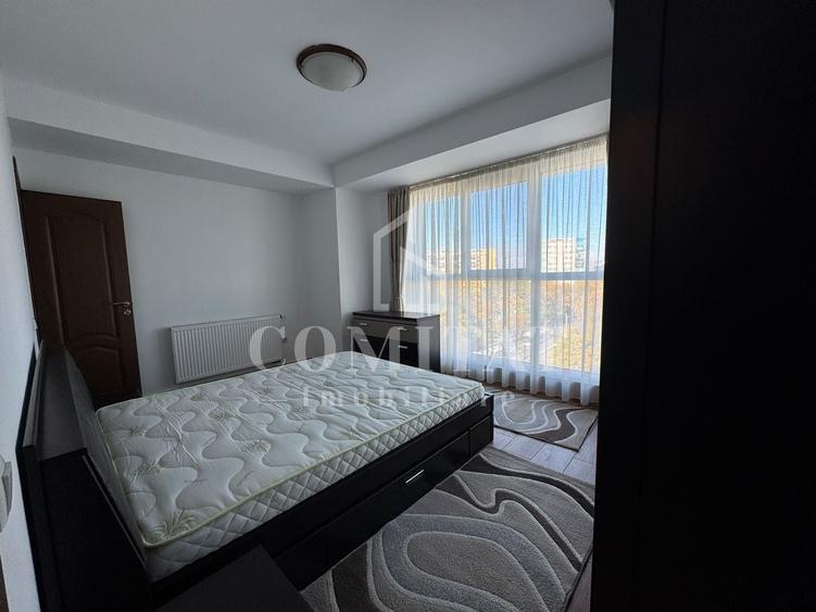 Apartament cu 3 camere semidecomandat, mobilat în Gheorgheni