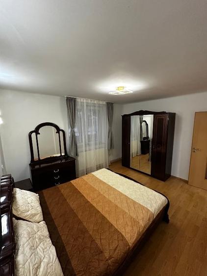 Apartament cu 2 camere decomandat, mobilat în Central