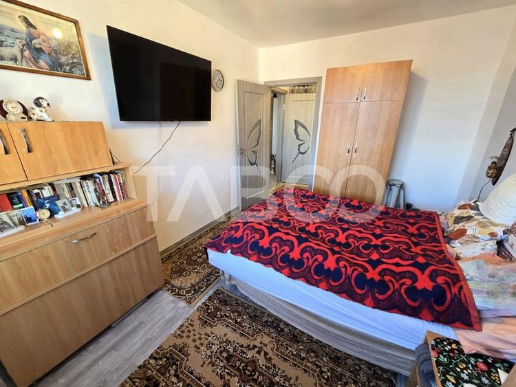 Apartament cu 2 camere semidecomandat, mobilat în Mihai Viteazul