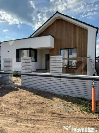 Casă cu 4 camere cu Teren 375 Mp în Cetate