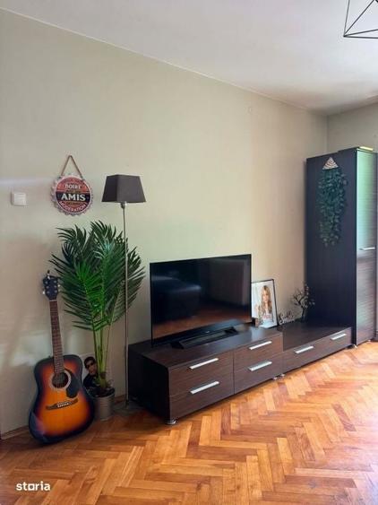 Apartament cu 2 camere decomandat în Central