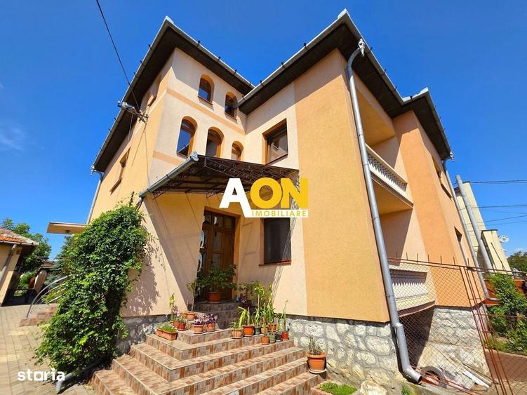 Casă cu 4 camere în Central