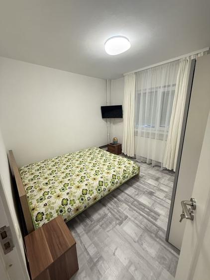 Apartament cu 2 camere semidecomandat în Politehnica