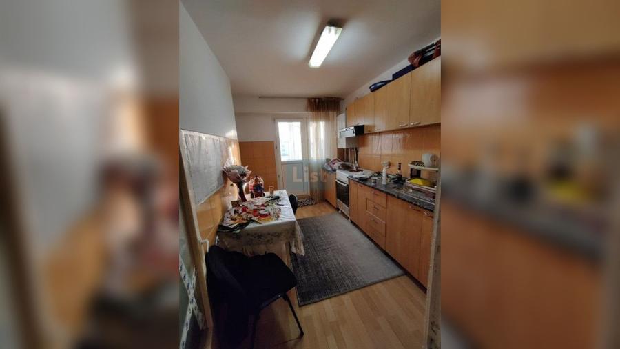 Apartament cu 3 camere decomandat în Siderurgiștilor