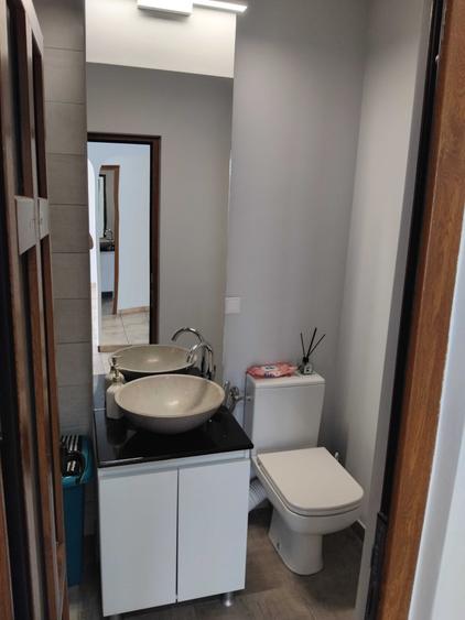 Apartament cu 3 camere decomandat în Micro 6