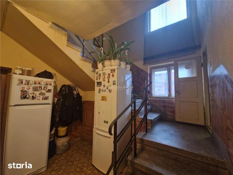 Casă cu 5 camere cu Teren 430 Mp în Central