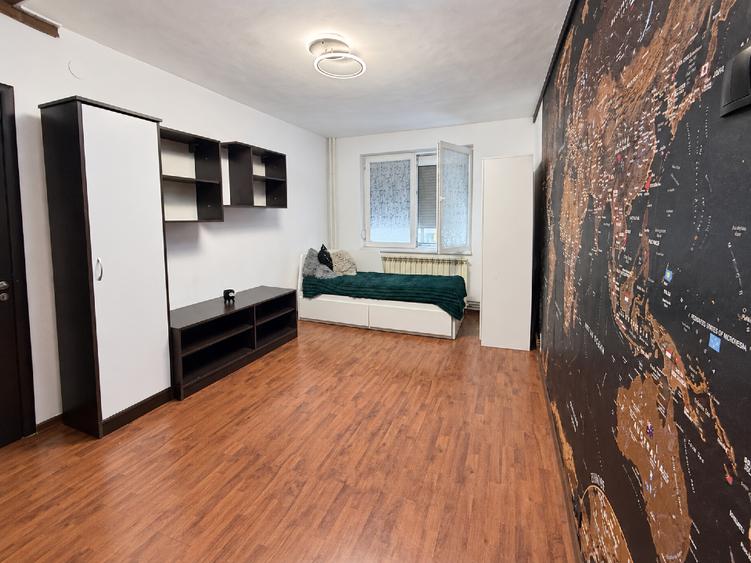 Apartament cu 4 camere, mobilat în Sebastian