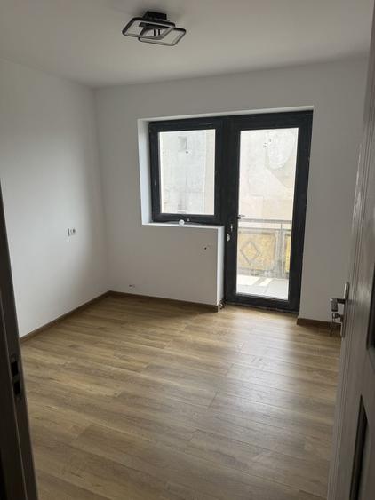 Apartament cu 4 camere decomandat în Nord