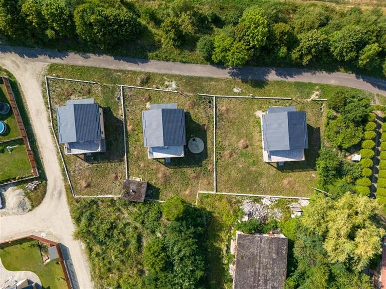 Casă individuală cu 4 camere cu Teren 680 Mp în Hălchiu