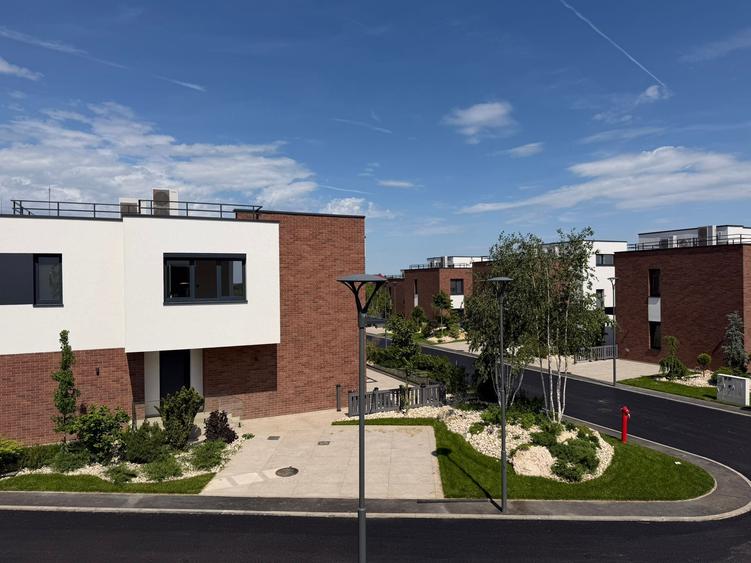Casă individuală cu 5 camere cu Piscina în Snagov
