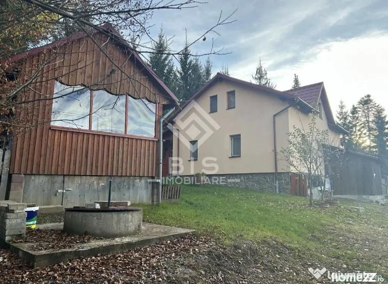 Casă cu 3 camere cu Canalizare în Poiana Stampei