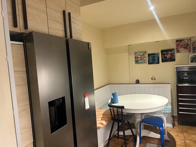 Apartament cu 3 camere decomandat în Aviatorilor