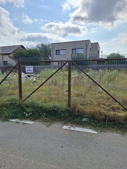 Teren de 370 mp, în Petrăchioaia