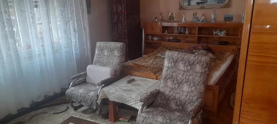 Casă cu 5 camere cu Teren 1050 Mp în Central