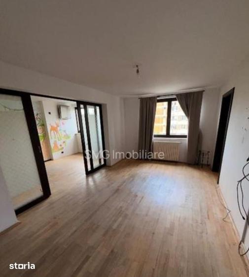Apartament cu 4 camere în Crângași