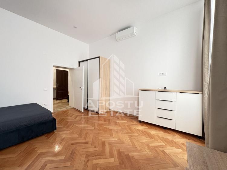 Apartament cu 3 camere circular, mobilat în P-ța Maria