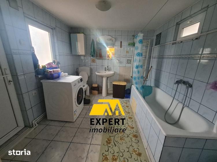 Casă cu 5 camere cu Teren 577 Mp în Brăilița