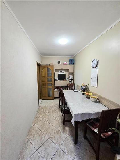 Apartament cu 4 camere decomandat, mobilat în Casa de Cultură