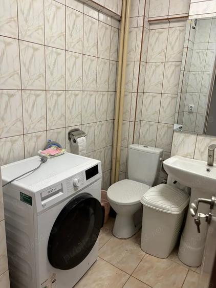 Apartament cu 2 camere semidecomandat în 1 Mai