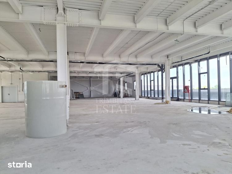 Spațiu comercial, de 900 mp, în Ștefăneștii de Jos