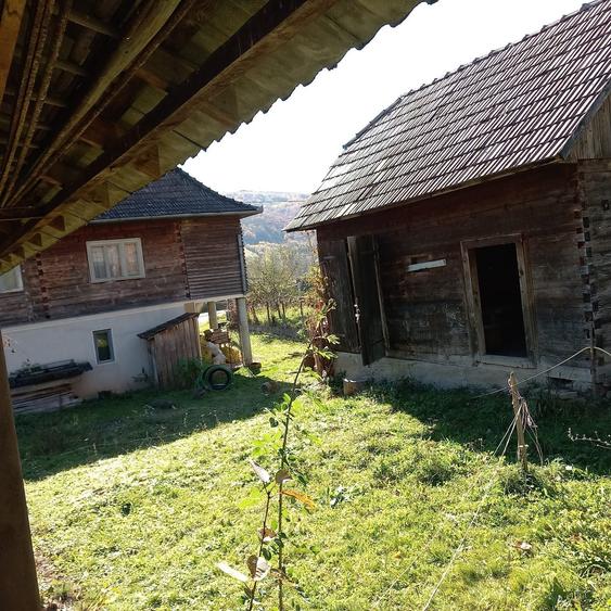 Casă cu 4 camere semidecomandat în Sălciua