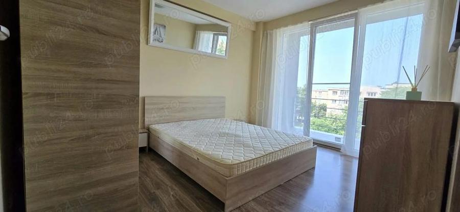 Apartament cu 3 camere decomandat în Podgoria