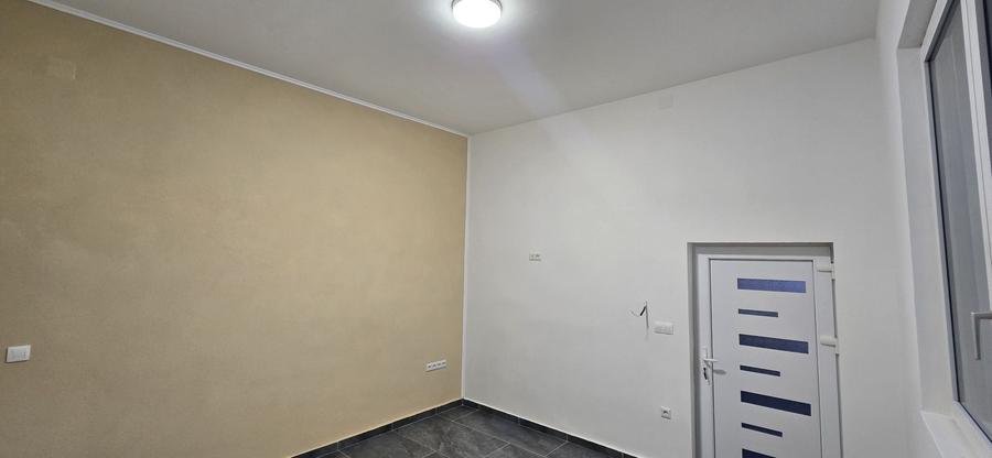 Spațiu comercial, de 350 mp, în Central