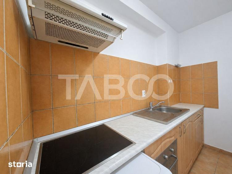 Apartament cu 2 camere nedecomandat, mobilat în Broscărie