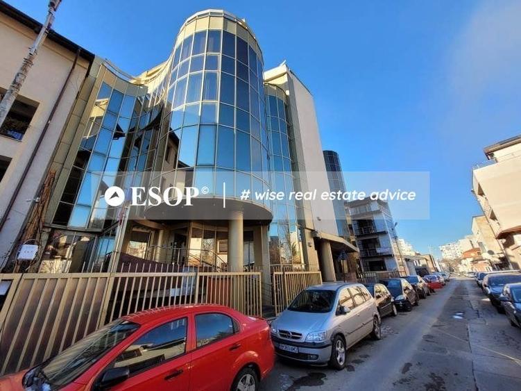 Birou, de 938 mp, în P-ța Victoriei