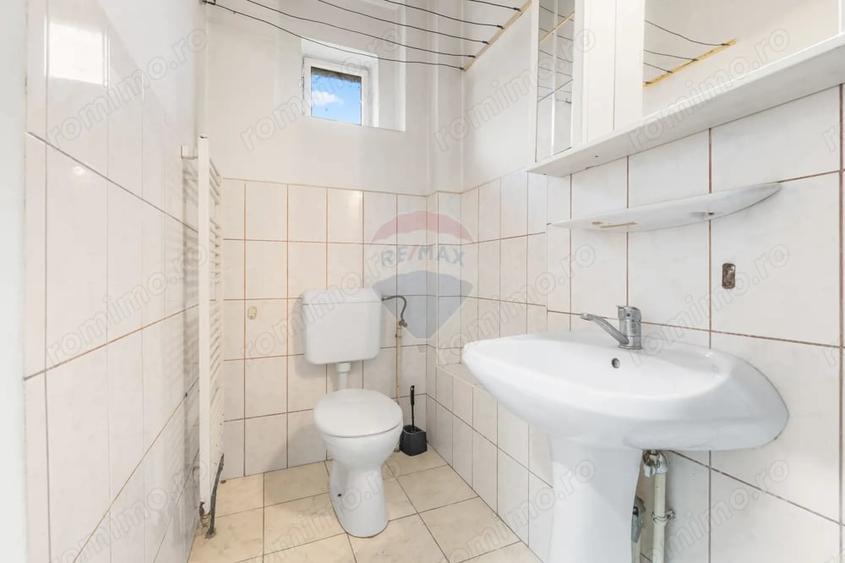 Casă cu 4 camere cu Teren 500 Mp în Podgoria