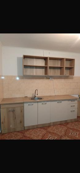 Apartament cu 3 camere decomandat în Rahova