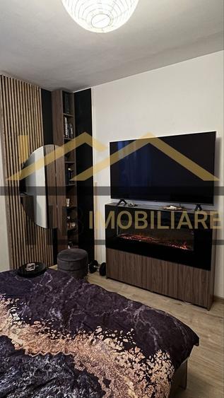 Apartament cu 3 camere semidecomandat în Semicentral