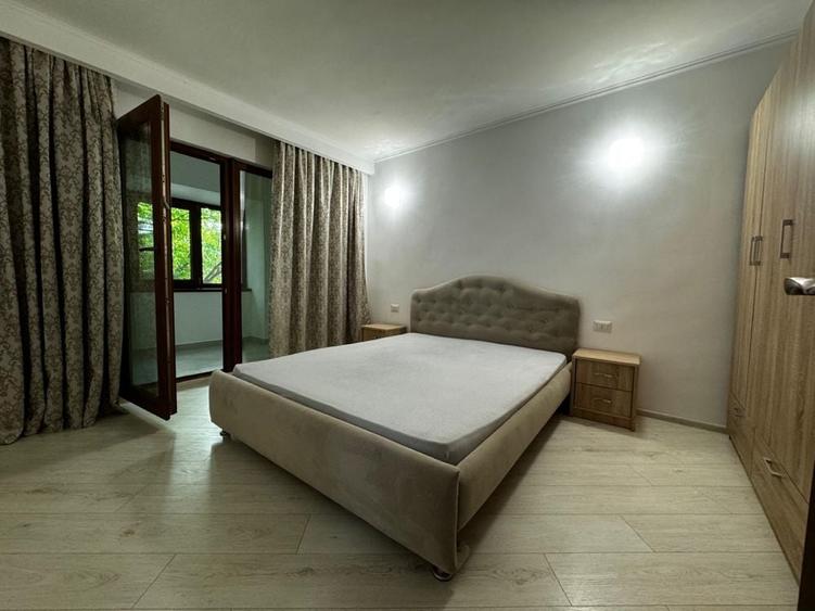 Apartament 3 camere de inchiriat - 1
