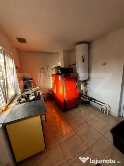 Casă cu 5 camere cu Teren 1350 Mp în Central