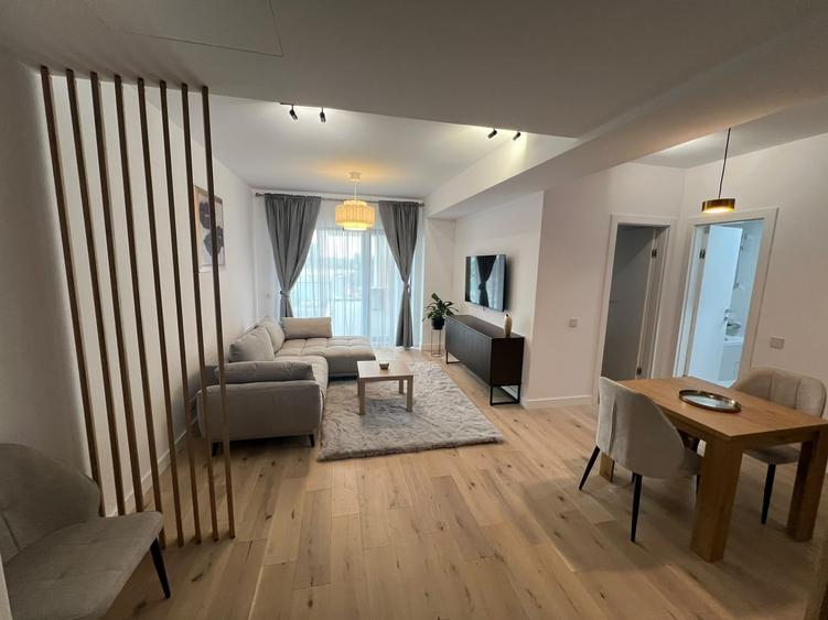 Apartament cu 2 camere decomandat, mobilat în P-ta Presei Libere