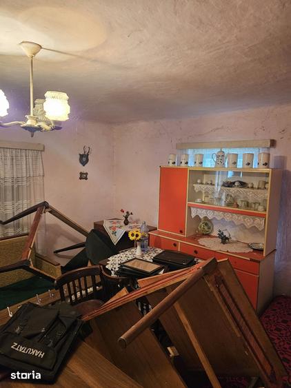 Casă cu 2 camere cu Teren 2900 Mp în Bobâlna