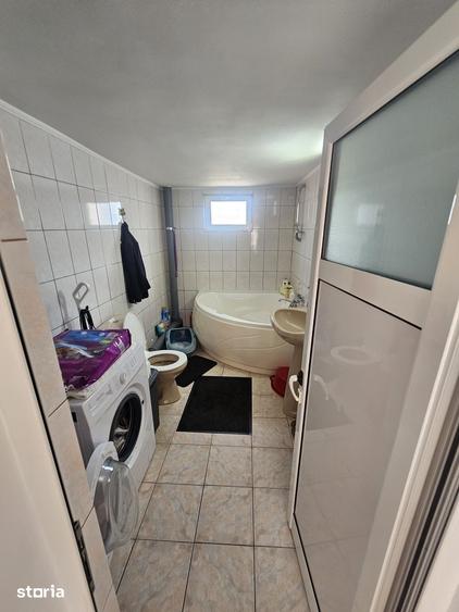 Casă cu 6 camere cu Teren 307 Mp în Goranu