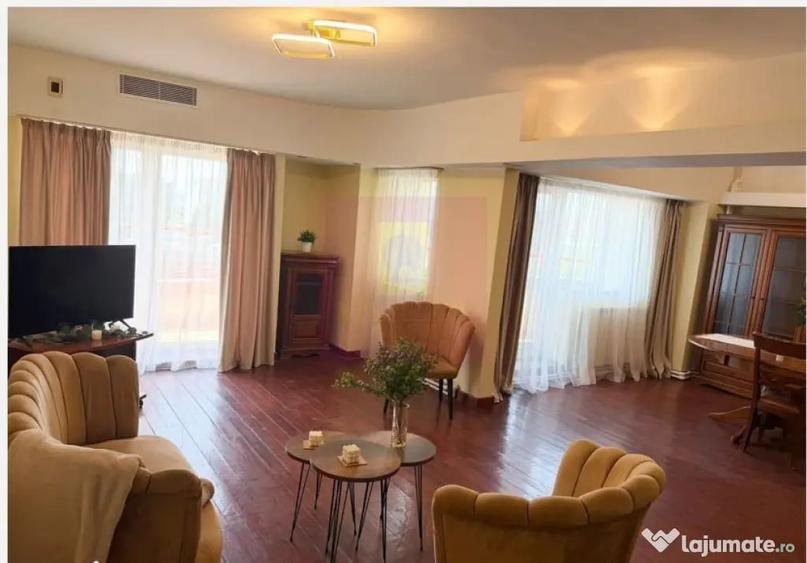 Apartament cu 4 camere decomandat în Unirii