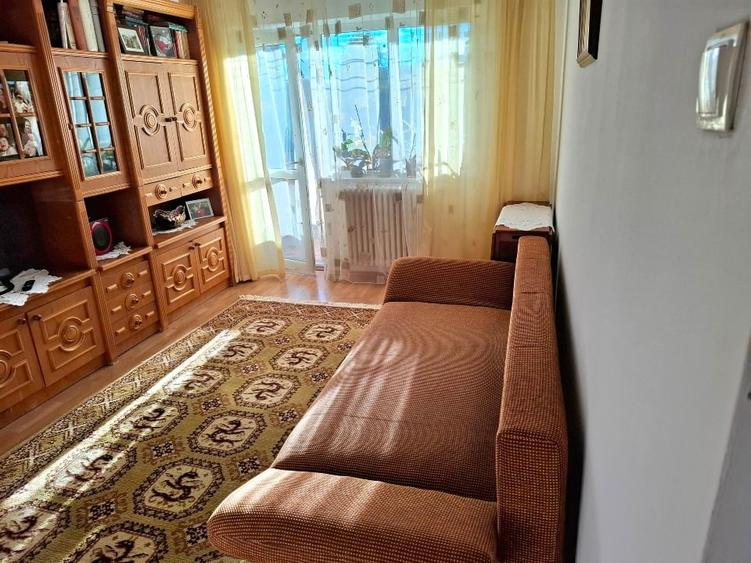 Apartament cu 2 camere decomandat, mobilat în Mărăței