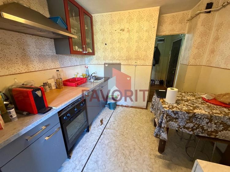 Apartament cu 3 camere decomandat, mobilat în Dorobanților