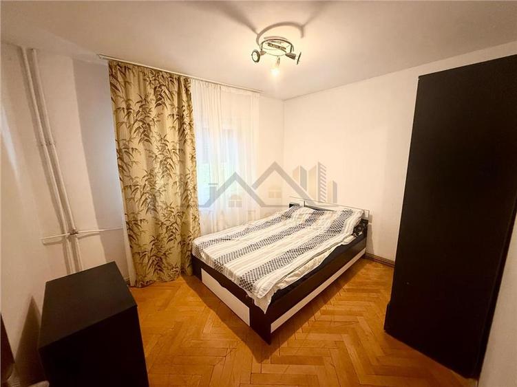 Apartament cu 2 camere decomandat în Girocului