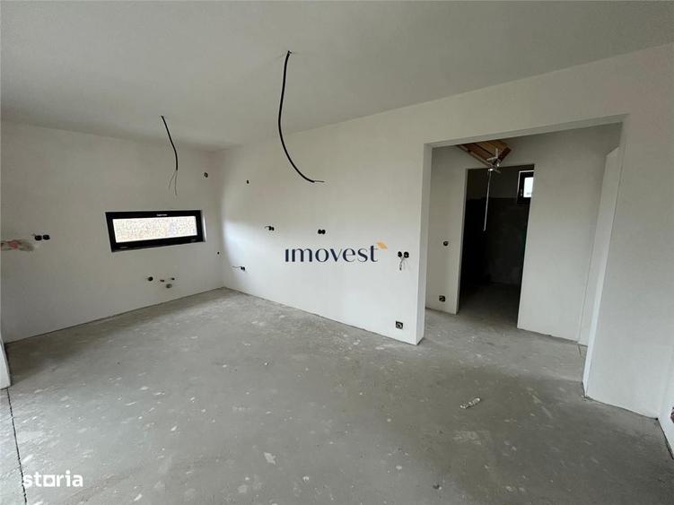 Casă cu 4 camere cu Teren 350 Mp în Odoreu