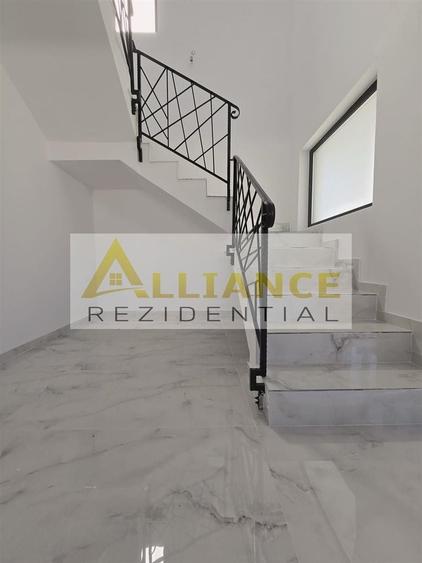 Casă cu 4 camere cu Canalizare în Berceni