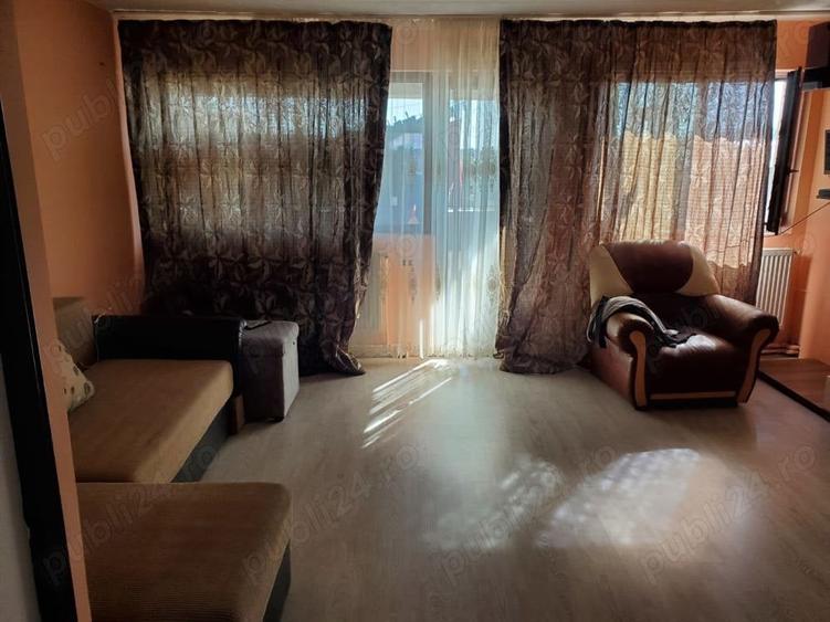 Casă cu 5 camere cu Teren 300 Mp în Valu lui Traian